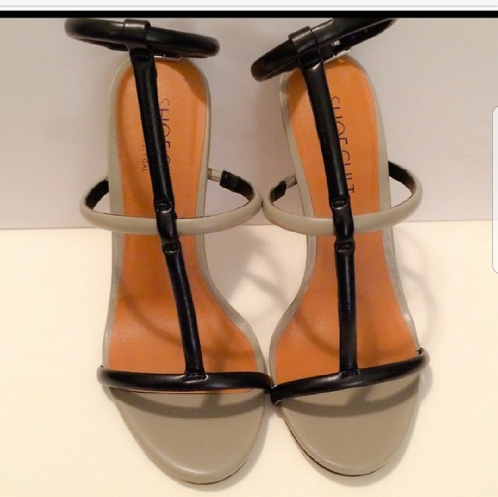 Hugh heels sandals